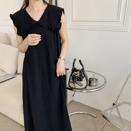 big collar dress