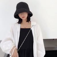 bucket hat
