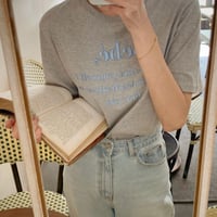 ロゴ刺繍 Tシャツ