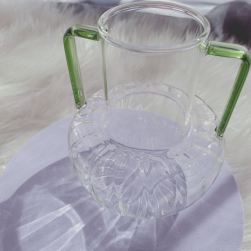 ハンドル付きガラスフラワーベース ハンドル付きフラワーべース | HANADEMOKAZAROW