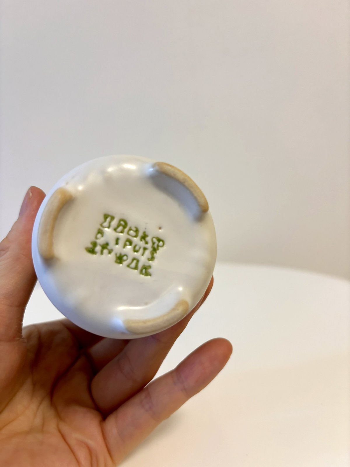Despots】 EGG-on-shell VASE | HANADEMOKAZAROW