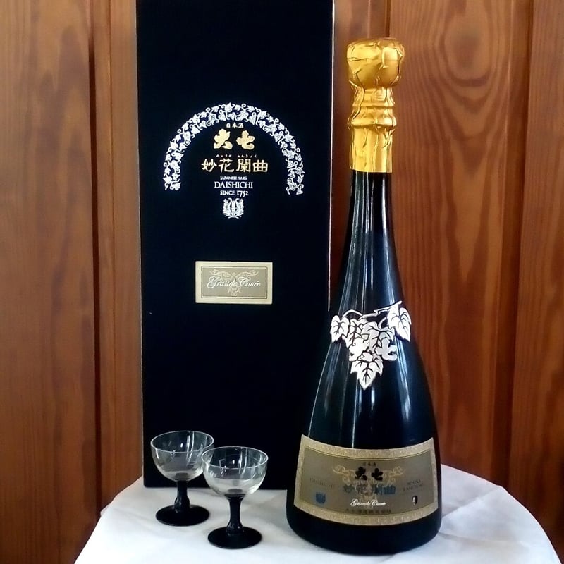 生酛造り純米大吟醸・雫原酒「妙花闌曲グランド・キュヴェ」 福島県