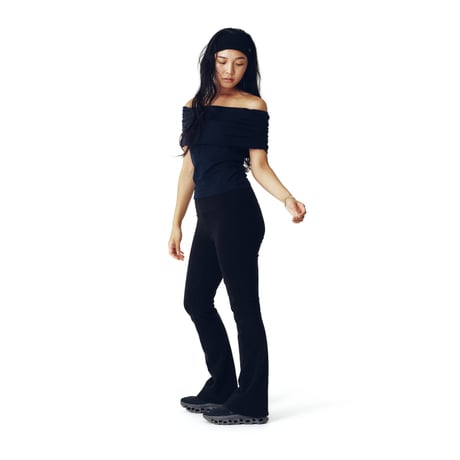 〈COOME BASIC〉FLARE LEGGINGS BLACK
