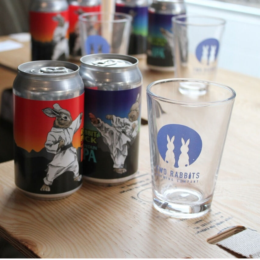 TWO RABBITS BREWING - 1/2 Pint Glass | ambeer