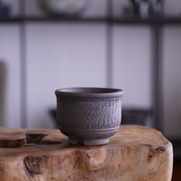 與那嶺大輔 作 【 琉球飛び鉋 / 3号 / S 】やちむん 植木鉢 ［No.01］