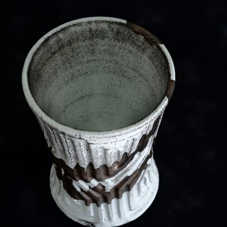 根本峻吾 作品【 S.N POT type.tall「鐵 -堕天白- 」4号 】笠間焼 植木鉢 [No.27]