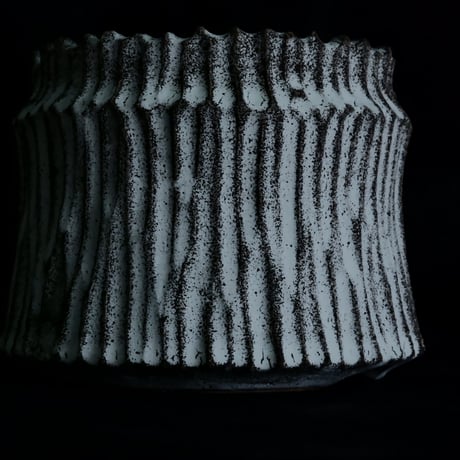 《size S》根本峻吾 作品【  S.N POT type.cylinder「 月光ノ爪牙」3号 】笠間焼 植木鉢 [No.89]