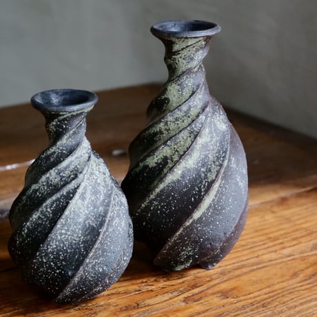 沖誠 作品【 Twist  - 炭化 -  " 一輪挿し "  M  】笠間焼 花器