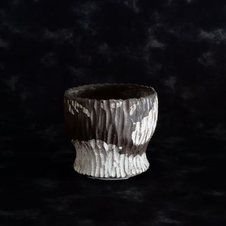 《size S》根本峻吾 作品【 S.N POT type.round「爪牙 -堕天白- 」3号 】笠間焼 植木鉢 [No.185]