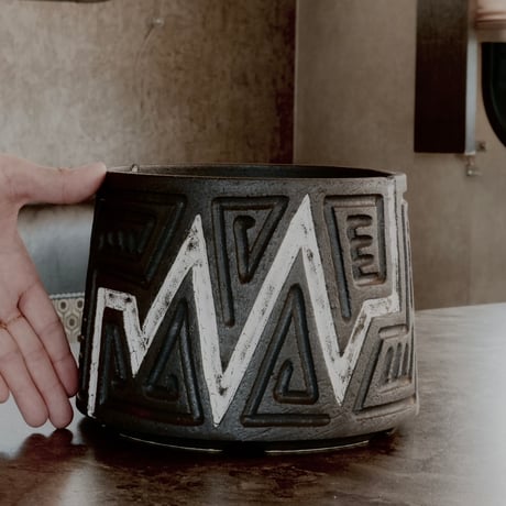 根本峻吾さん　陶器鉢　アガベ　塊根植物用　新品 根本峻吾さん 陶器鉢 アガベ 塊根植物用 新品