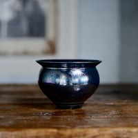 坂本新 作品【 LUSTER OVERGLAZE  - 黒虹彩 -   black opal  】 笠間焼 植木鉢