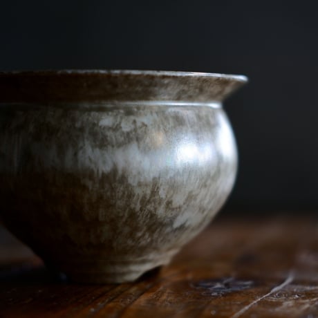 坂本新 作品【 LUSTER OVERGLAZE  - 灰虹彩 -  gray moonstone  】 笠間焼 植木鉢