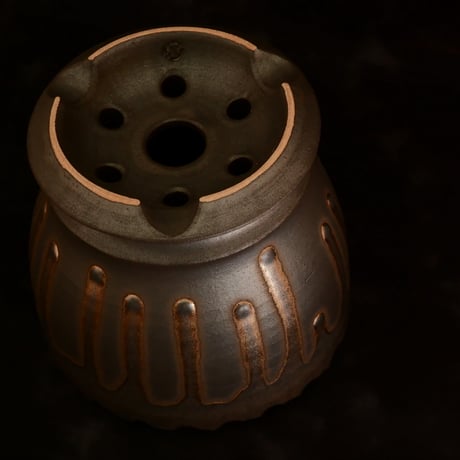 《size L》根本峻吾 作品【 S.N.POT type. round 「 黒焔 - kokuen - 」5号 】笠間焼 植木鉢 [No.6]