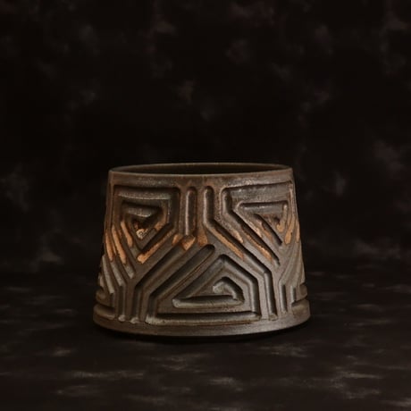 《size M》根本峻吾 作品【 S.N.POT type. normal 「 鐡 - kurogane - 」4号 】笠間焼 植木鉢 [No.7]