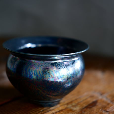 坂本新 作品【 LUSTER OVERGLAZE  - 黒虹彩 -   black opal  】 笠間焼 植木鉢