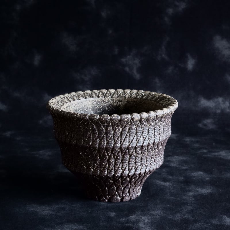 沖誠 Bark 沖誠 作品【 Bark / ラウンド型 / 4号 M 】笠間焼 植木鉢 | 陶賊