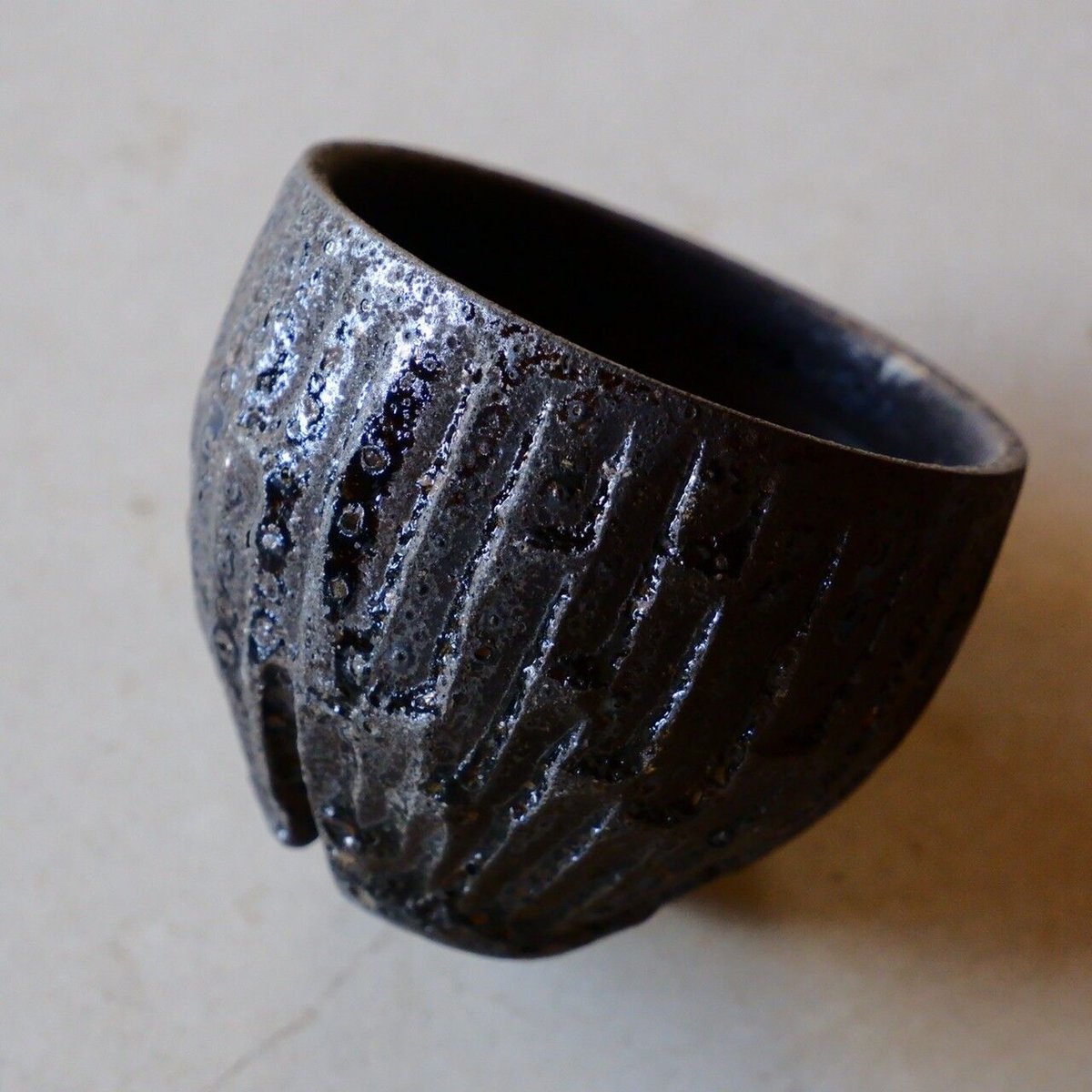 鉢　作家:沼野秀章さん　笠間焼　2個セット 沼野秀章 作品【 black wrap 】2.5号 笠間焼 植木鉢 ［ No.26