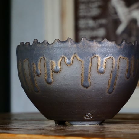根本峻吾 作品【 S.N.POT type round 「黒焔 - kokuen - 」5号 】笠間焼 植木鉢 ［No.8］