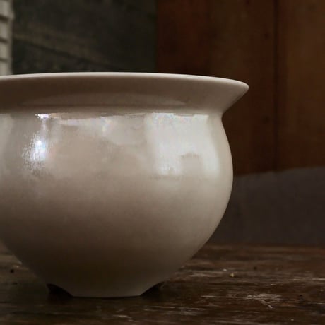 坂本新 作品 【 LUSTER OVERGLAZE - 白虹彩 - white pearl - / S 】笠間焼 植木鉢 [No.29]