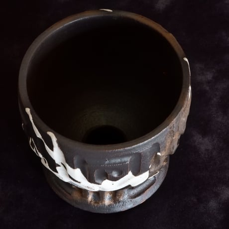 《size S》根本峻吾 作品【 S.N POT type.round「鐵 -堕天黒- 」3号 】笠間焼 植木鉢 [No.02]