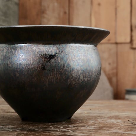 坂本新 作品 【 LUSTER OVERGLAZE - 黒虹彩 - black opal - / S 】笠間焼 植木鉢 [No.30]