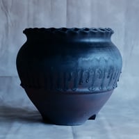 磯部祐介 特別作品【  鶏冠壺型 - tosaka -  "闇堕ち" 】 L 笠間焼 植木鉢［No.11］