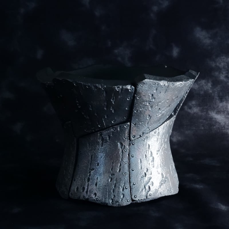 美濃古窯　黒褐釉　水滴　時代箱　V　R8278 美濃古窯 黒褐釉 水滴 時代箱 V R8278 沖誠 作品【 Rivet - smoke