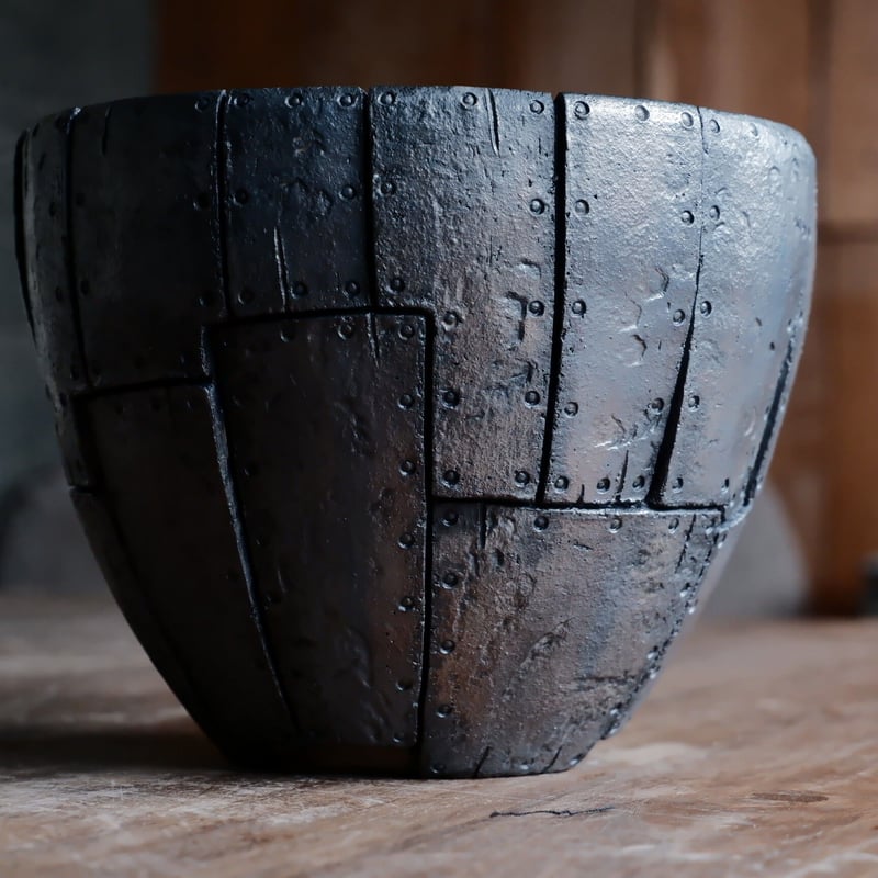 沖誠 作品【 Rivet - 燻銀彩 - / ラウンド型 / 5号 L 】笠間焼 植木鉢 |