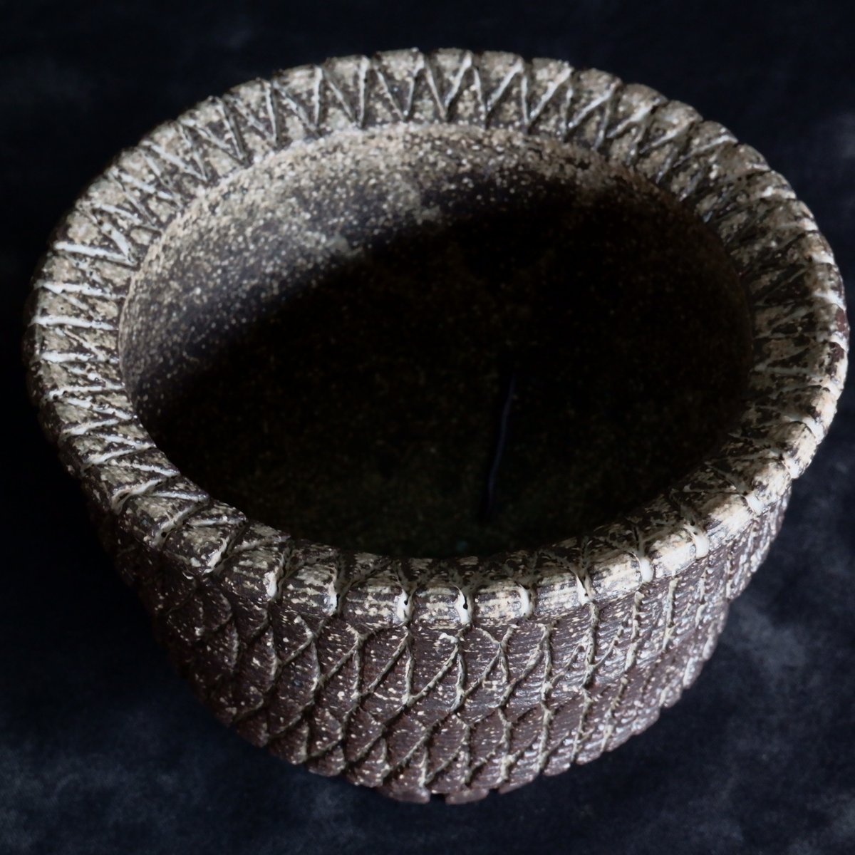 沖誠 作品【 Bark - 炭化 - / round / 3号 】 笠間焼 植木鉢 【No.5