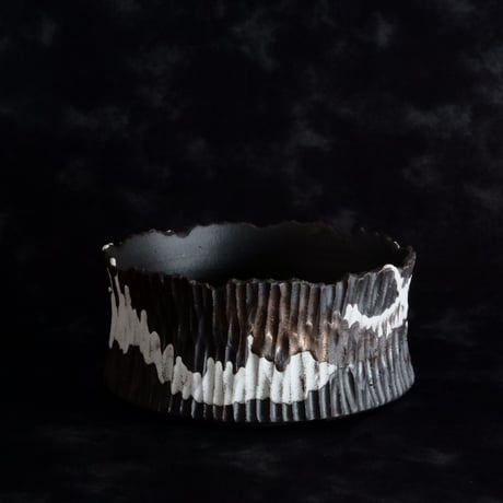 《size L》根本峻吾 作品【 S.N POT type.low「爪牙 -堕天黒- 」5号 】笠間焼 植木鉢 [No.189]
