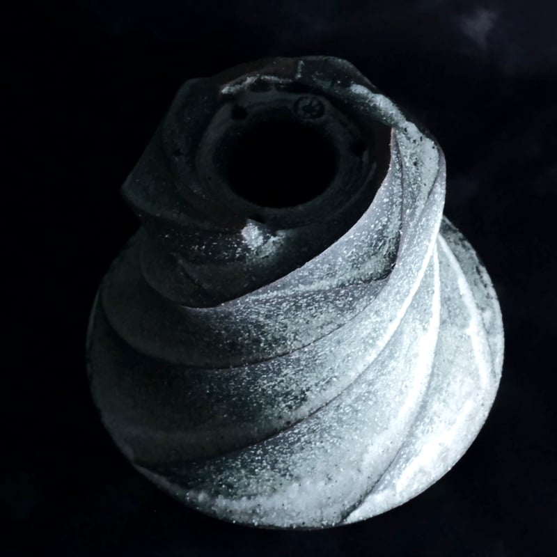 Restock》沖誠 作品【 Spiral - 炭化 - / deep / 5号 】植木鉢 Restock》沖誠 作品【 Spiral - 炭化 - / deep / 5号 】植木鉢