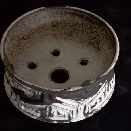 《size L》根本峻吾 作品【 S.N POT type.low「鐵 -堕天白- 」5号 】笠間焼 植木鉢 [No.08]
