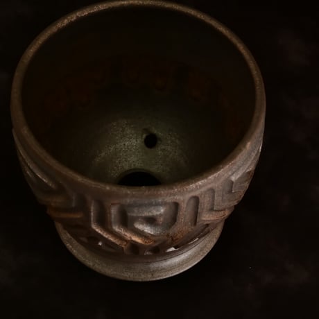 《size M》根本峻吾 作品【 S.N.POT type. round 「 鐡 - kurogane - 」4号 】笠間焼 植木鉢 [No.2]