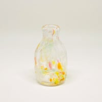 春を待つ（一輪ざし）