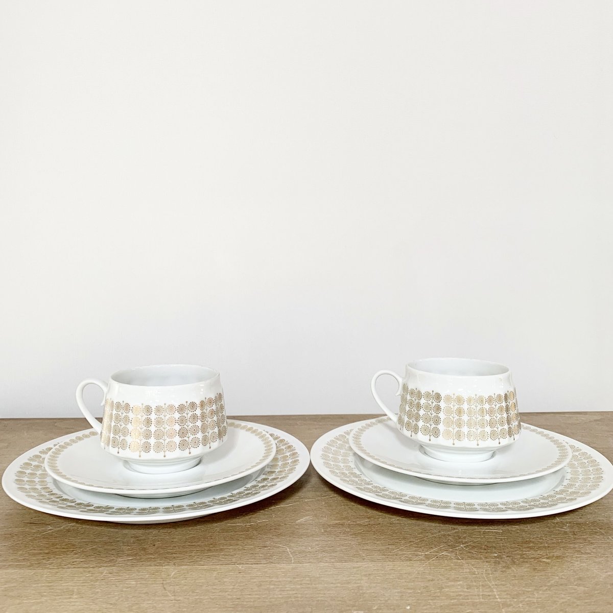 arabia PALLAS カップ＆ソーサーとプレート2枚セット Vintage品】アラビア ARABIA パラス Pallas カップ＆ソーサー ケーキ皿