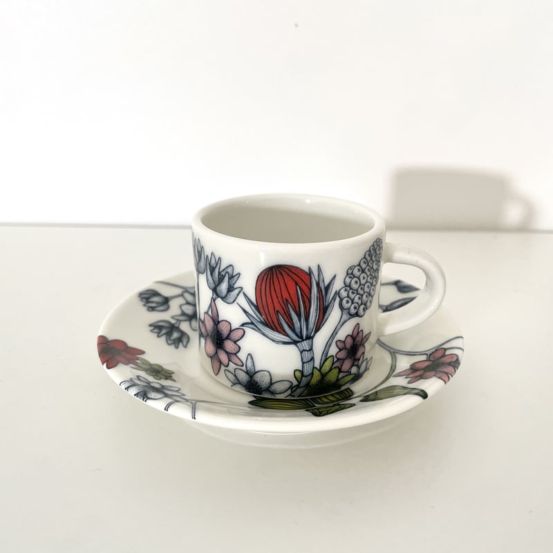 Vintage品】アラビア ARABIA ルノ Runo デミタスカップ ソーサー Vintage品】アラビア ARABIA ルノ Runo デミタスカップ ソーサー