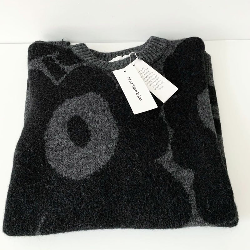 新品】マリメッコ marimekko ウニッコ Polkujen Unikko ニット 新品】マリメッコ marimekko ウニッコ Polkujen Unikko ニット