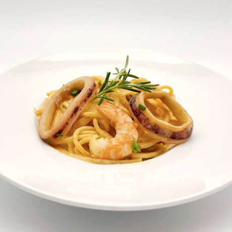 有機豆乳仕立て　淡路玉ねぎたっぷりのウニクリームパスタ