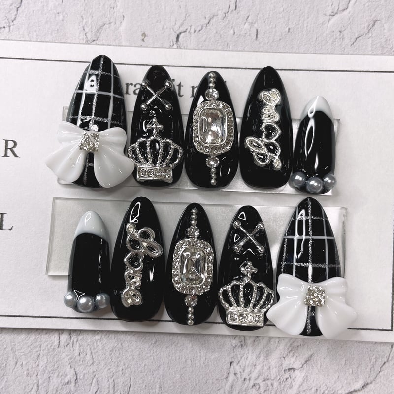 No.14【ネイルチップ】LOVEクラウンネイルチップ | ねいるちっぷ