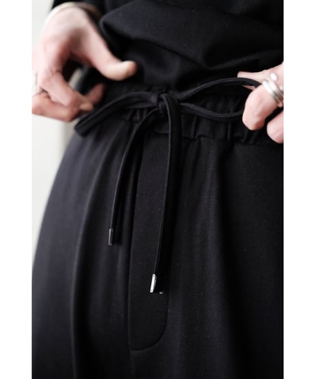 LIFiLL / Cottony Relax Tapered Pants(Black)