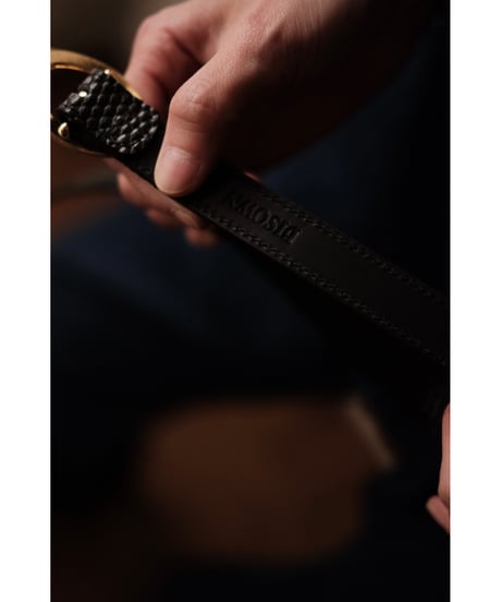 BISOWN / LIZARD OVAL BELT(Black)