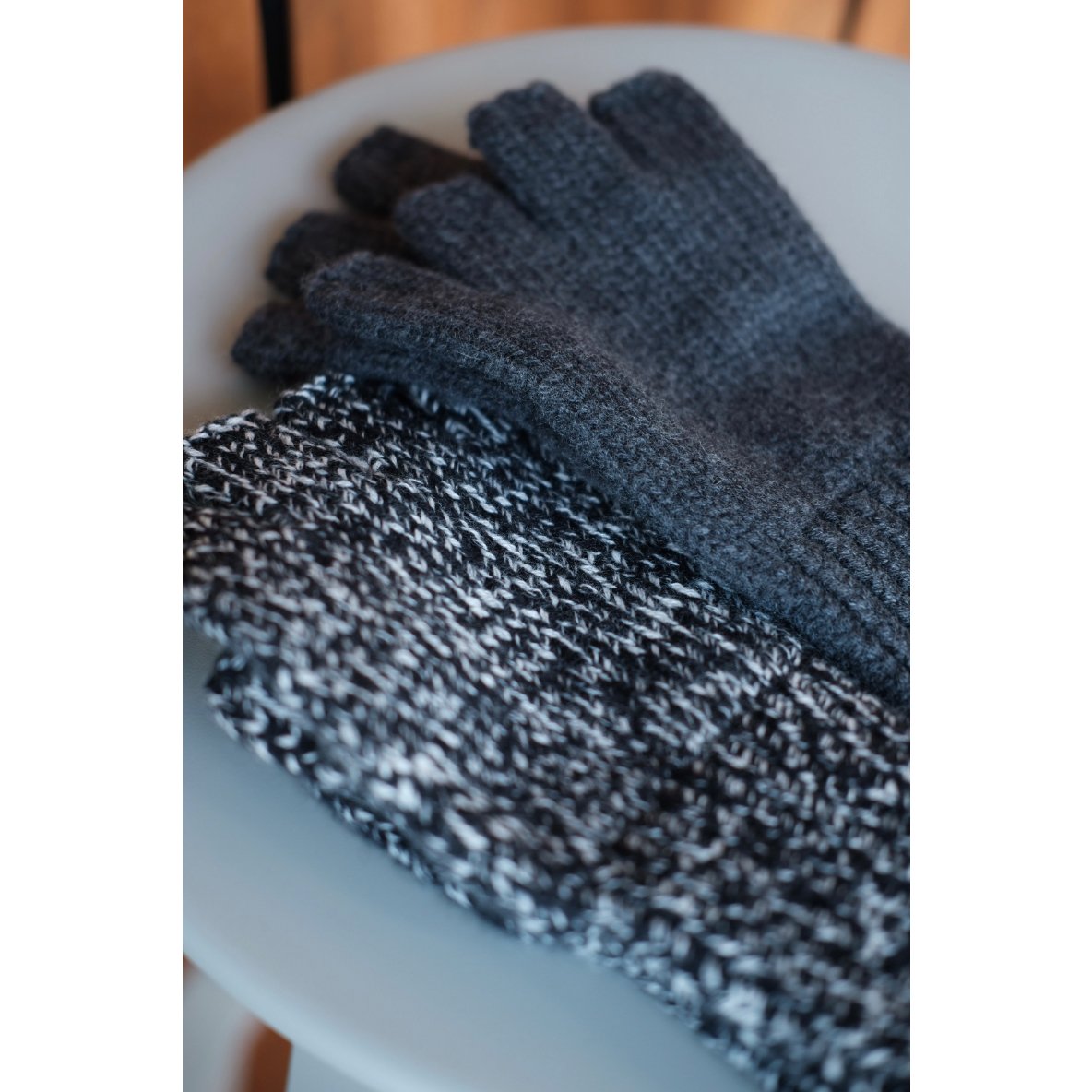 【PICEA（ピセア）】手袋 カシミア ブラック fit=scale-down,w=1200