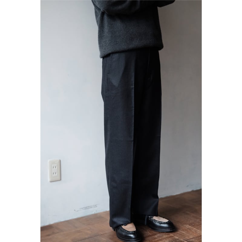 【美品】Fendart モデレートパンツ 38 1/2 美品】Fendart モデレートパンツ 38 1/2