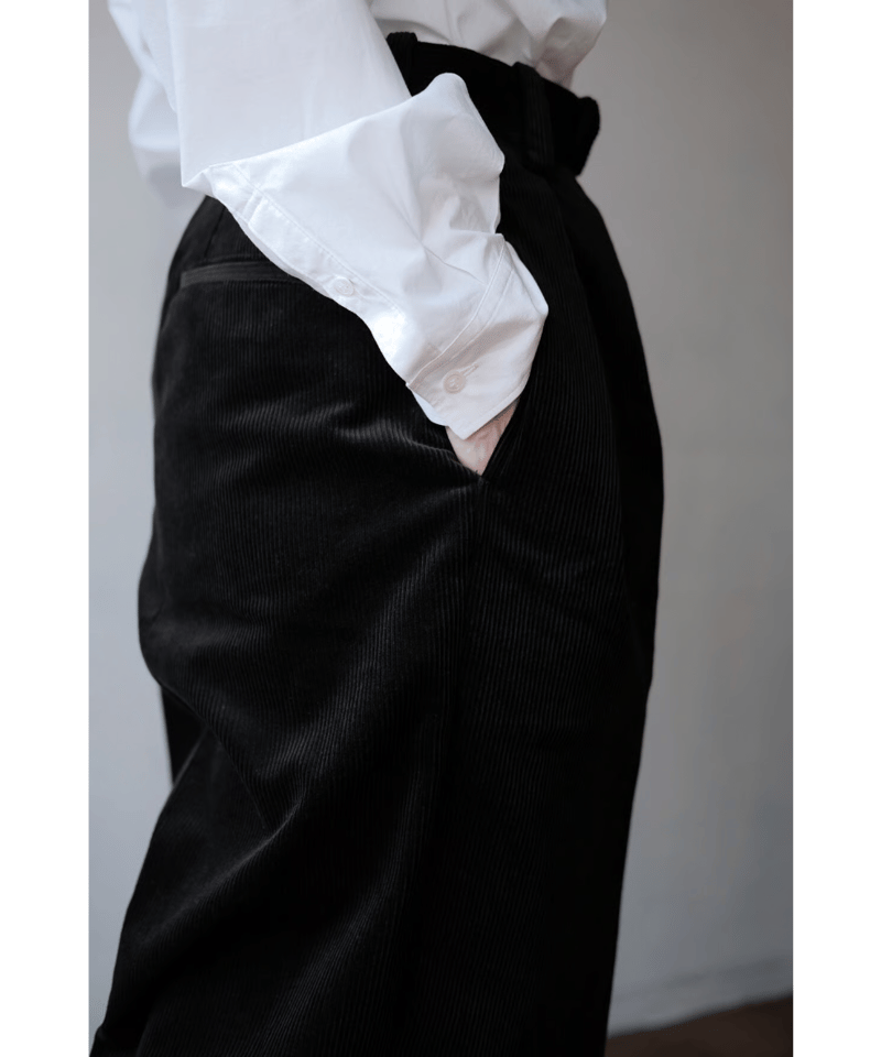 専用bisown CORDUROY2TUCKWIDETROUSERS 専用bisown CORDUROY2TUCKWIDETROUSERS