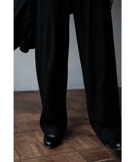 LIFiLL / Woolish Milled Smooth Slacks(Black)