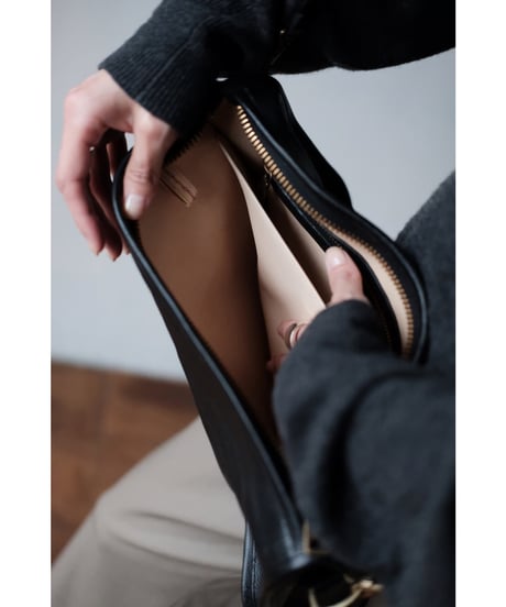 forme / Banks Large(Siena/Black)