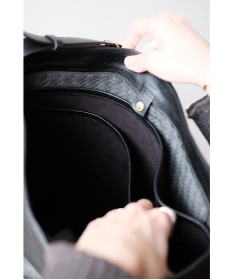 forme / Panel Tote L(Siena/Black)