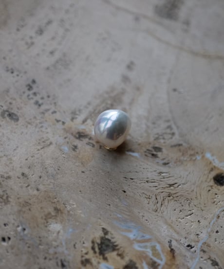 sCenes / Collectible Akoya Pearl 8.5-9.0mm