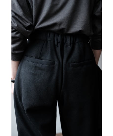 LIFiLL / Woolish Milled Smooth Slacks(Black)