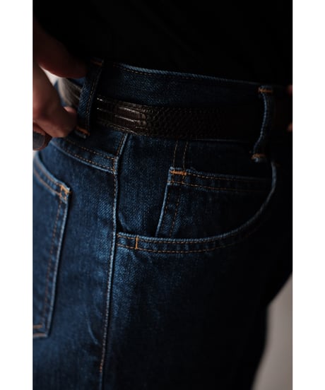 BISOWN / LIZARD OVAL BELT(Black)